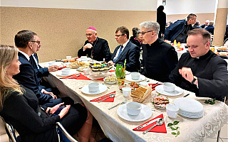 Świąteczne śniadanie w olsztyńskiej Caritas